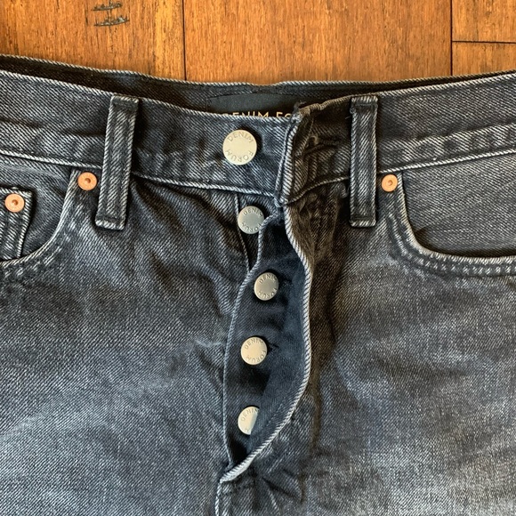 Aritzia Denim Forum The Yoko Mid Thigh Short Black - Picture 7 of 8